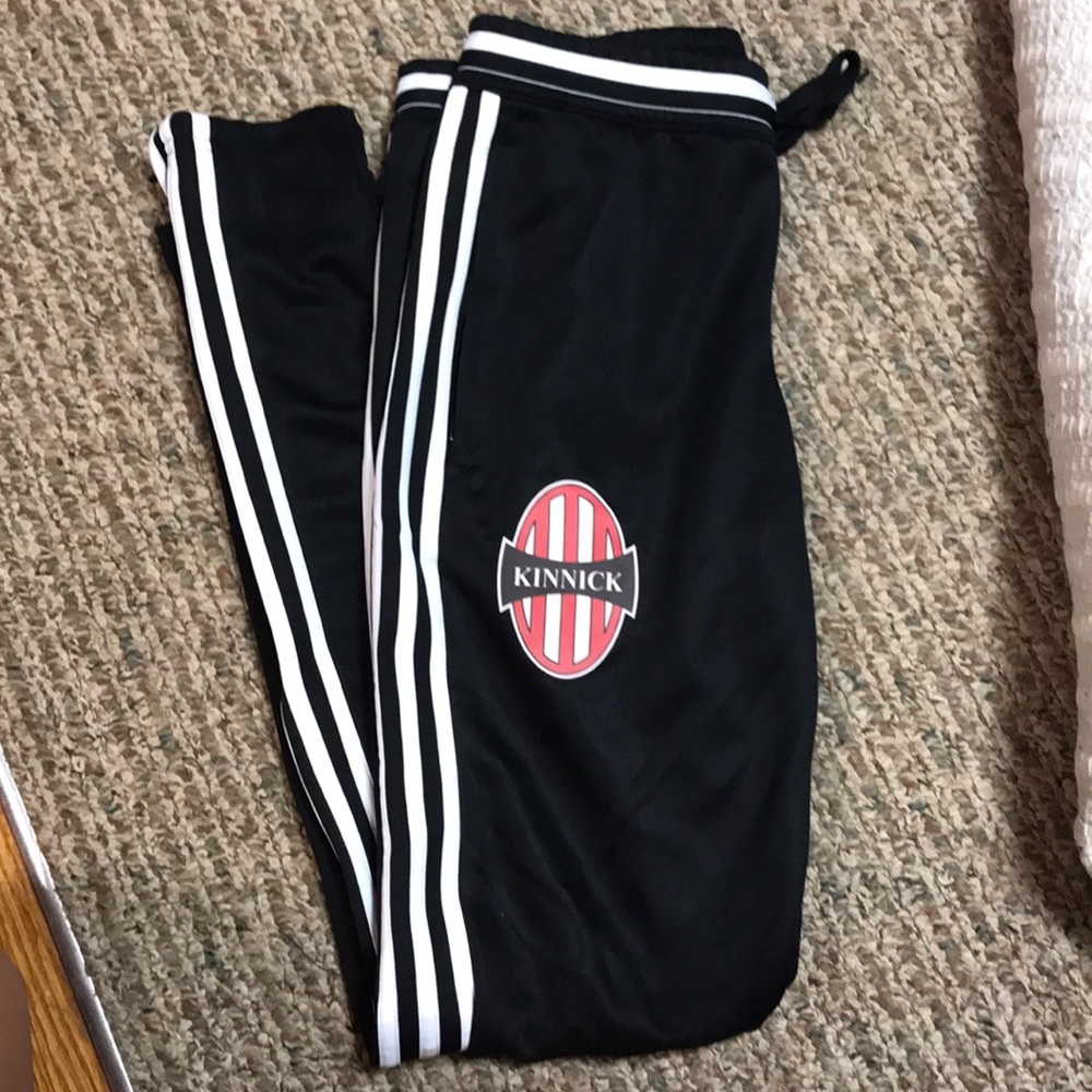 Adidas Kinnick sweatpants! Size S